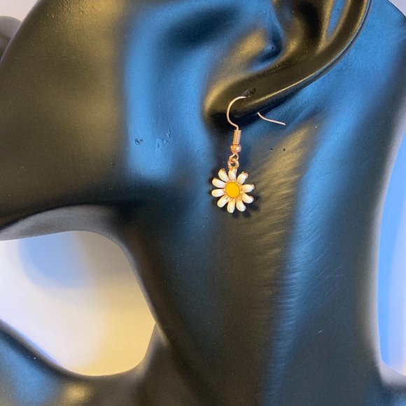 Daisy Flower Earrings Rose Gold Plated Enamel White Yellow Dangle Dainty - Picture 3 of 12